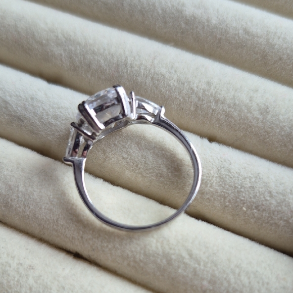TOCARA Sterling Silver DiAmi Ring (J81) - Picture 4 of 4